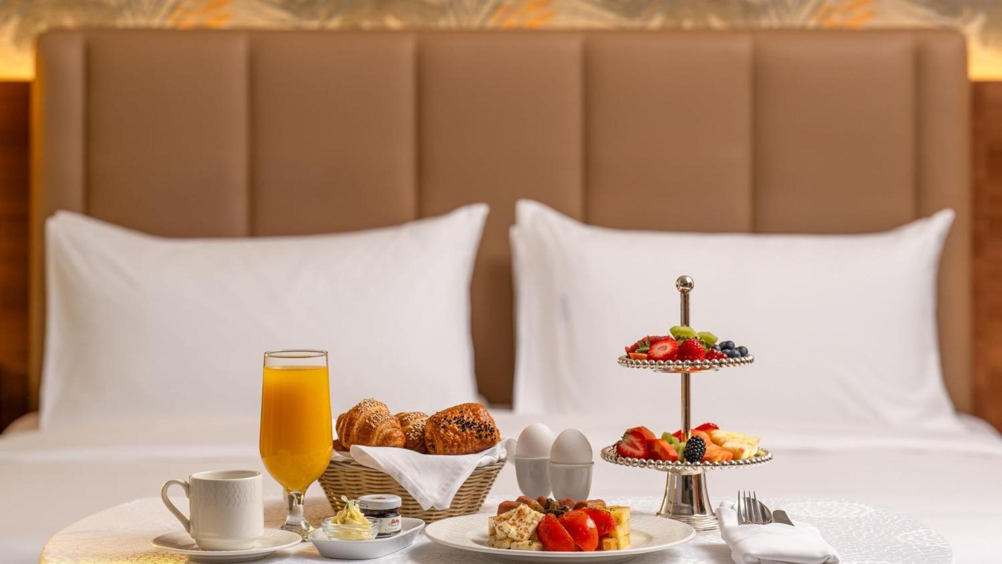 Carlton Al Moaibed Hotel Dammam Dış mekan fotoğraf Room service