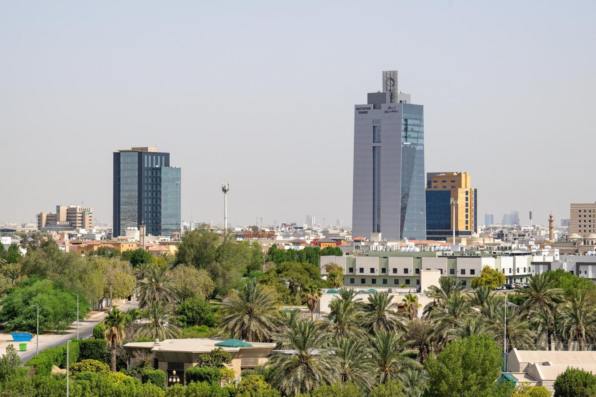 Carlton Al Moaibed Hotel Dammam Dış mekan fotoğraf Riyadh skyline