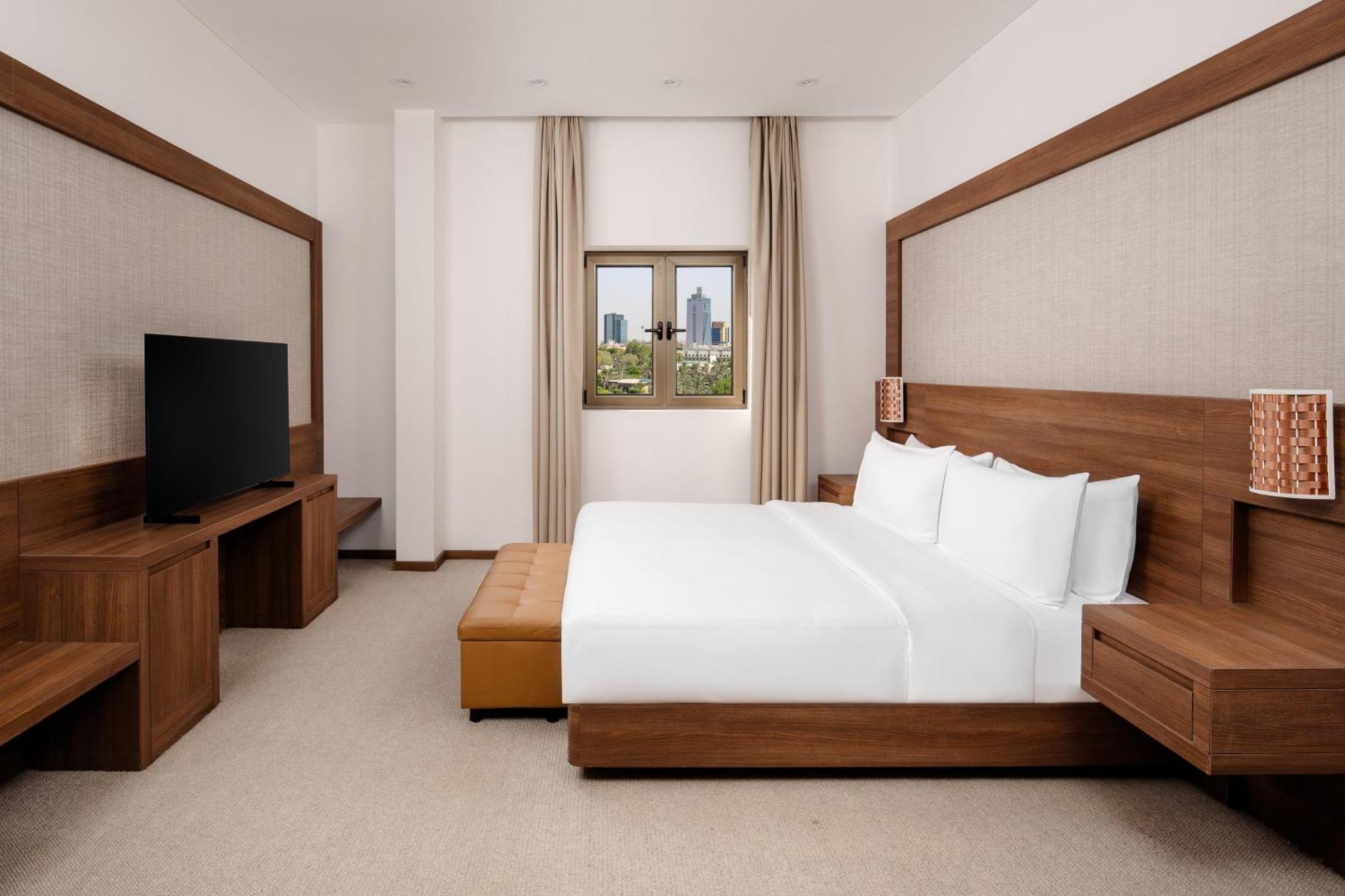 Carlton Al Moaibed Hotel Dammam Dış mekan fotoğraf A bedroom at the hotel