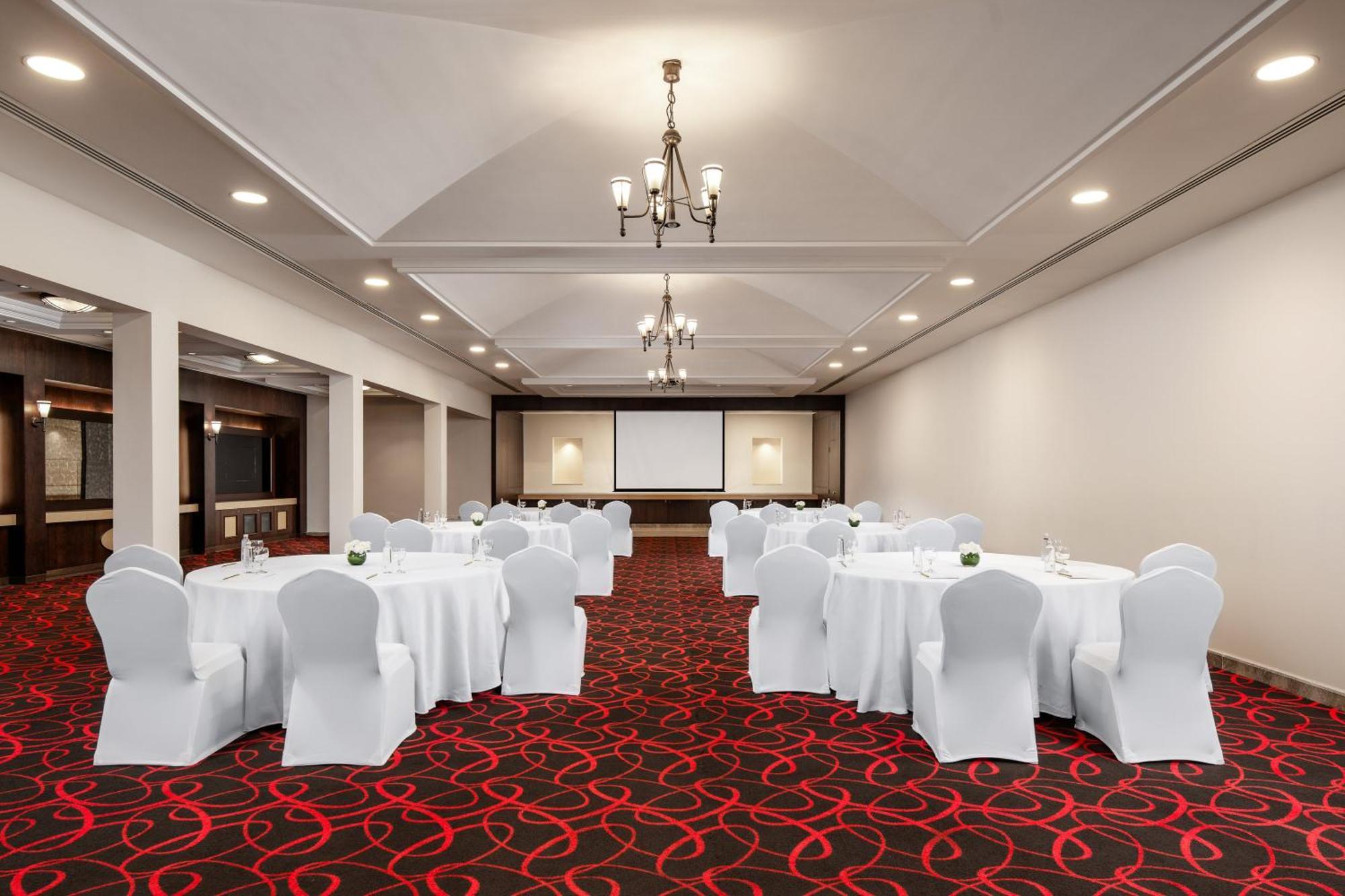Carlton Al Moaibed Hotel Dammam Dış mekan fotoğraf The ballroom at the hotel