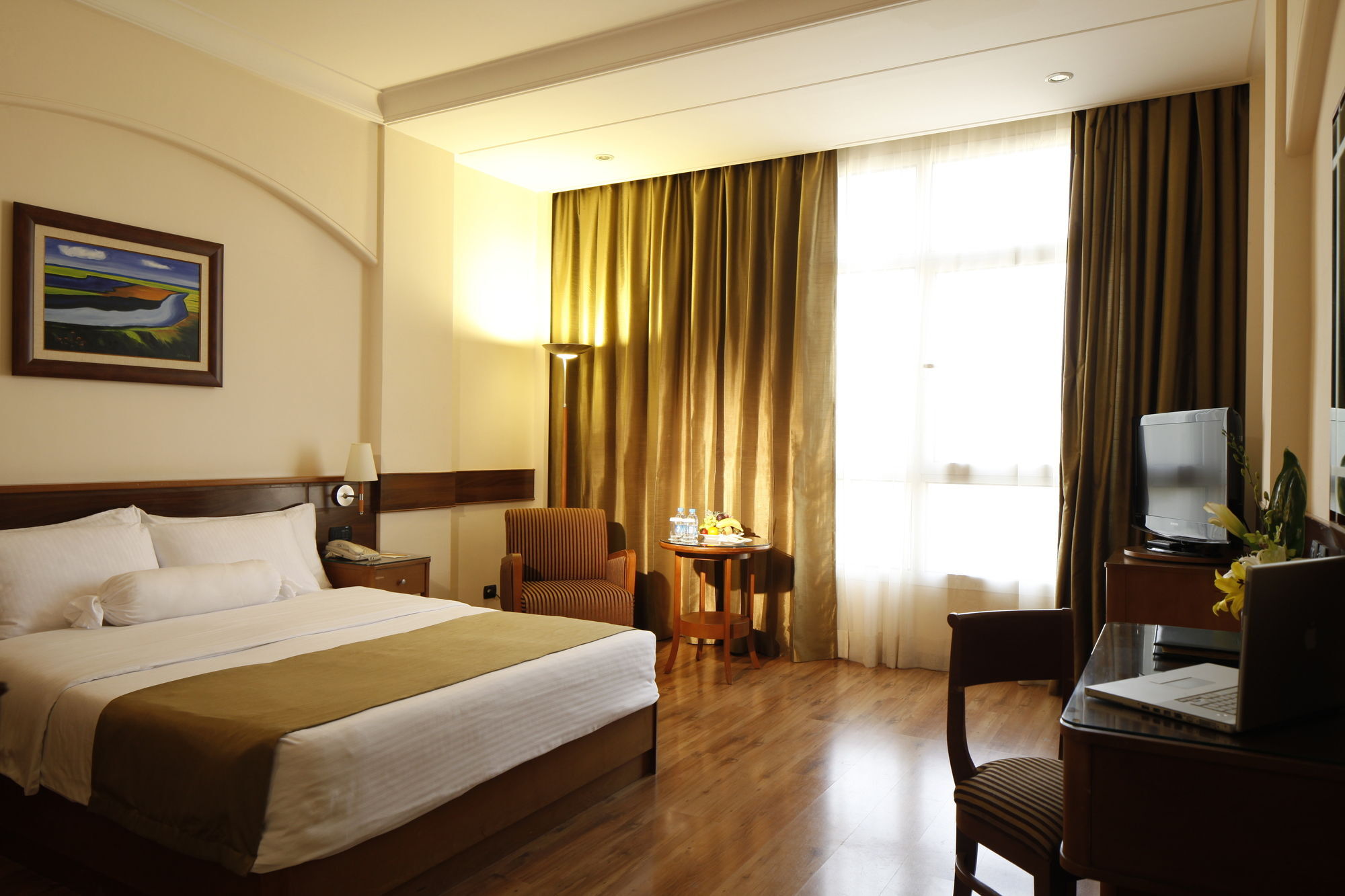 Carlton Al Moaibed Hotel Dammam Dış mekan fotoğraf A room at the hotel